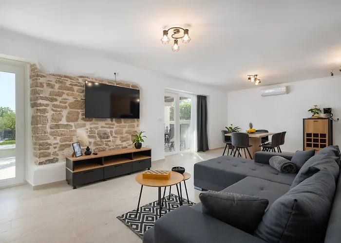 San Rocco Villa Tinjan