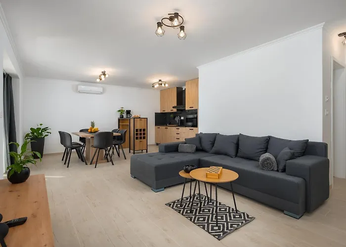 San Rocco Villa Tinjan